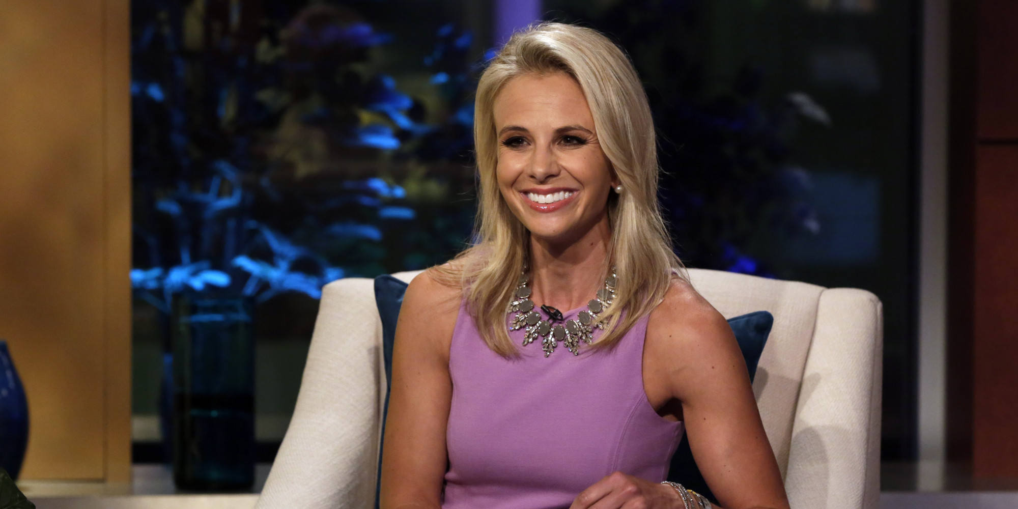 Elisabeth Hasselbeck Returns To Fox And Friends After Cancer Scare Huffpost 