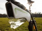 This Water Bottle For Bikes Turns Air Into Water As You Ride
