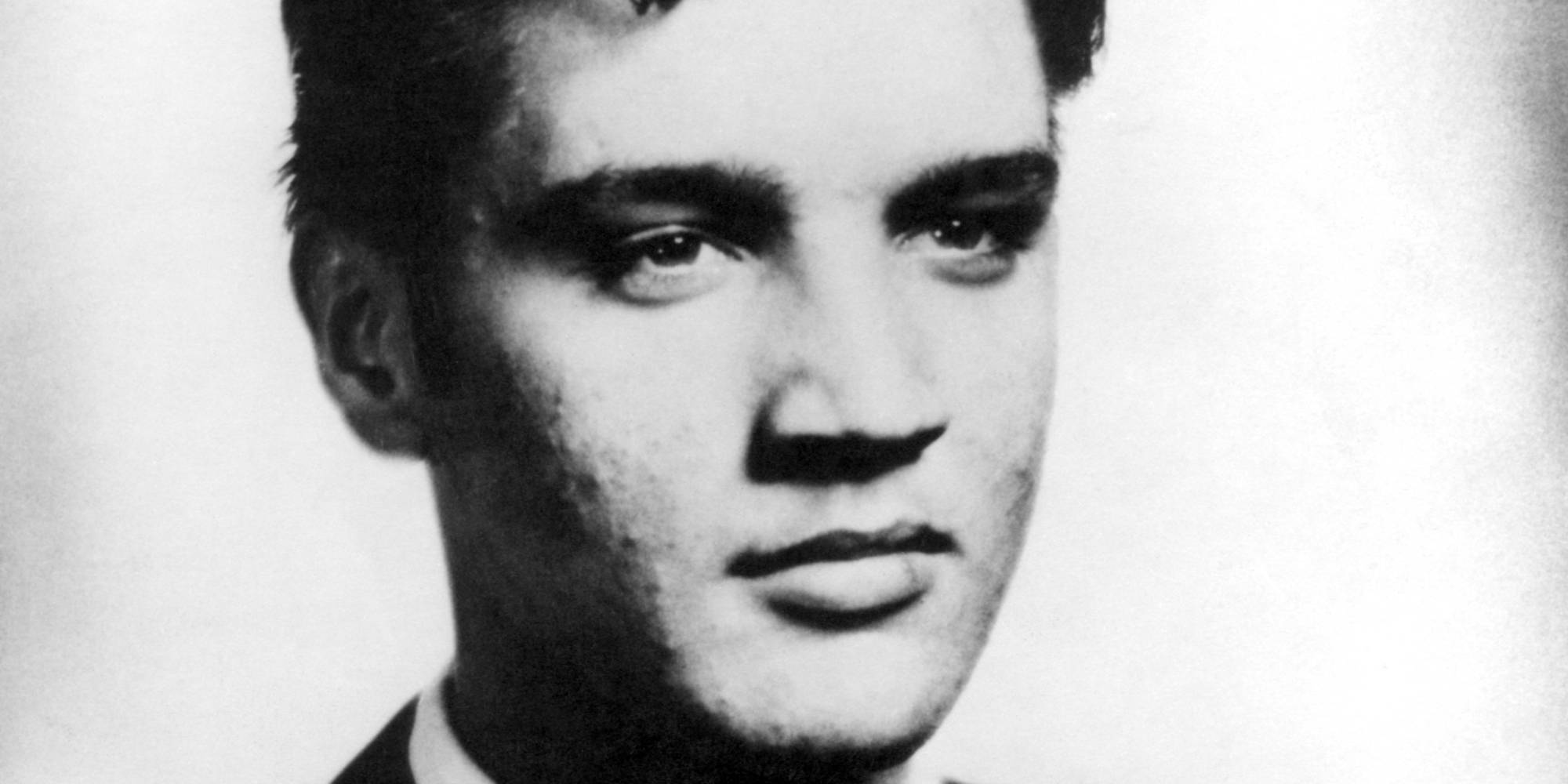 Elvis' First Recording To Go On Auction. It Was A Gift For His Mom