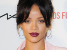 Rihanna Knocks It Out Of The Park With This Look 