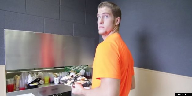 The 10 Commandments Of Proper College Cafeteria Etiquette