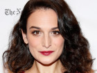 Jenny Slate Looks Smokin' Hot