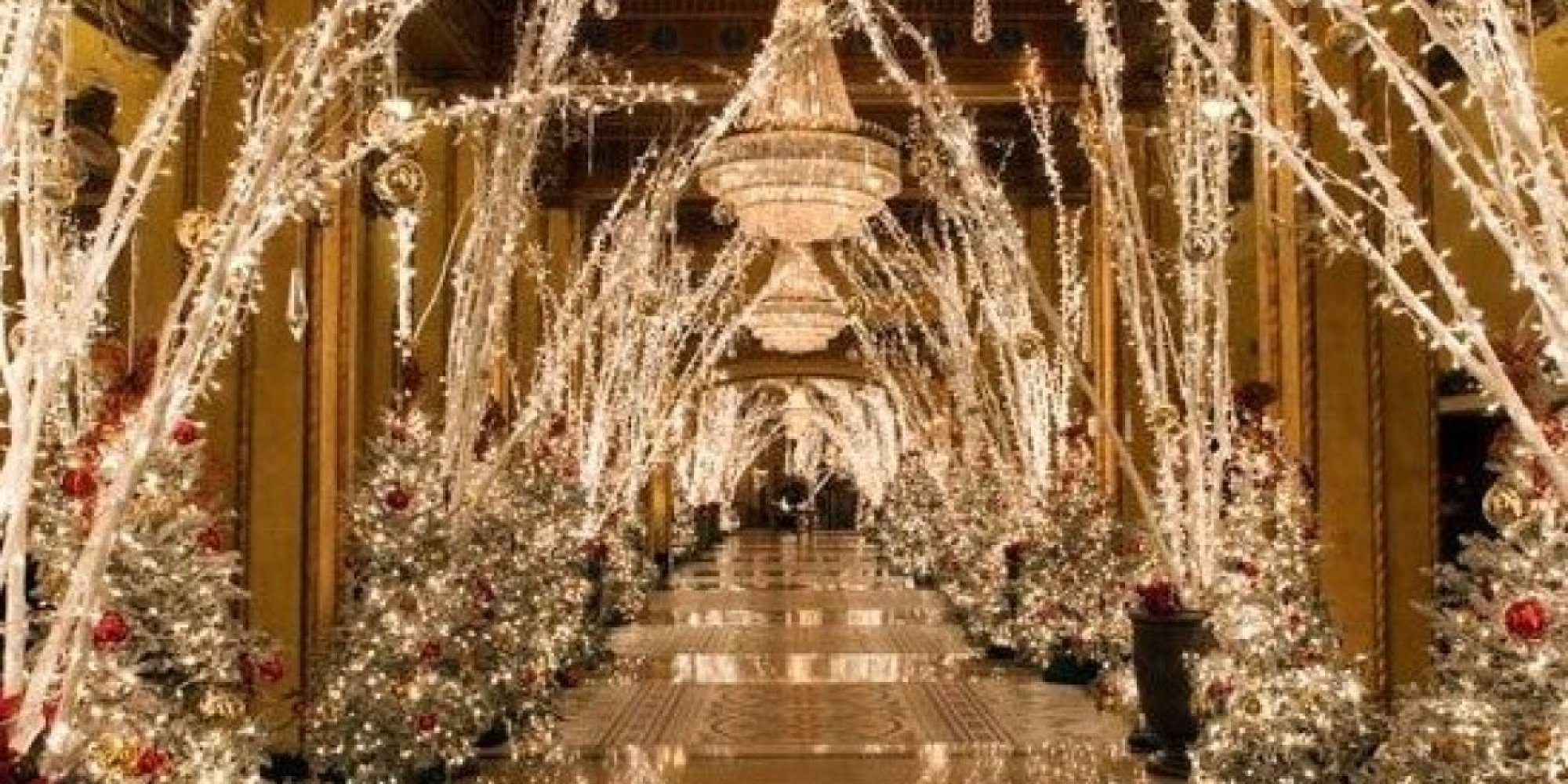 10 Hotels with Over-the-Top Christmas Decorations | HuffPost