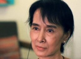 Aung San Suu Kyi Marks Burma’s Independence Day
