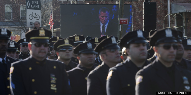 Hundreds Of Cops Turn Backs On Mayor During Slain Officer's Funeral
