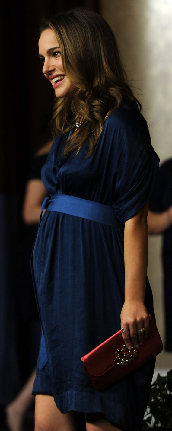 Natalie Portman Looks Very Pregnant Photos Huffpost