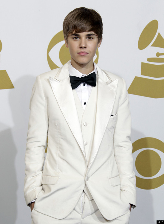 justin bieber zipper down at the grammys. Justin Bieber Leaves His Fly
