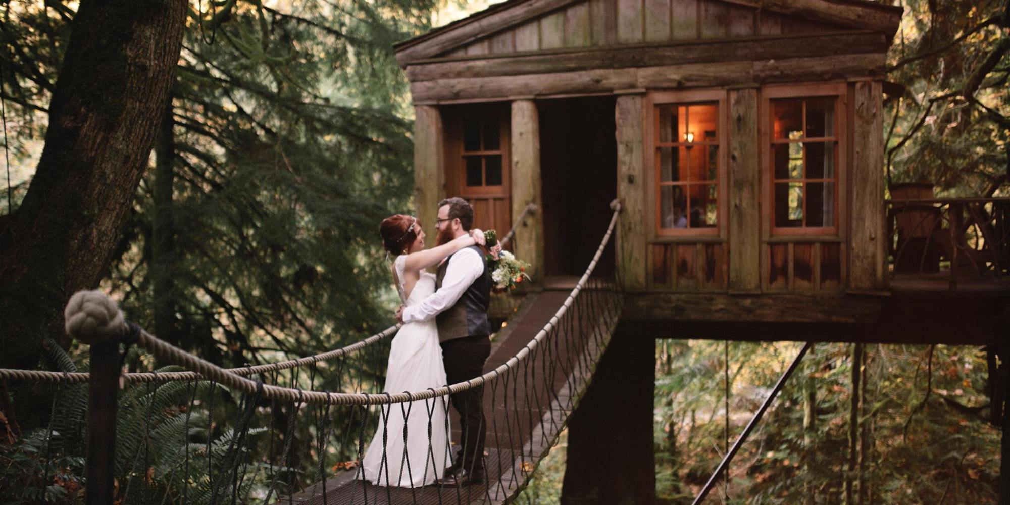 This Treehouse Wedding Is What Childhood Dreams Are Made Of | HuffPost