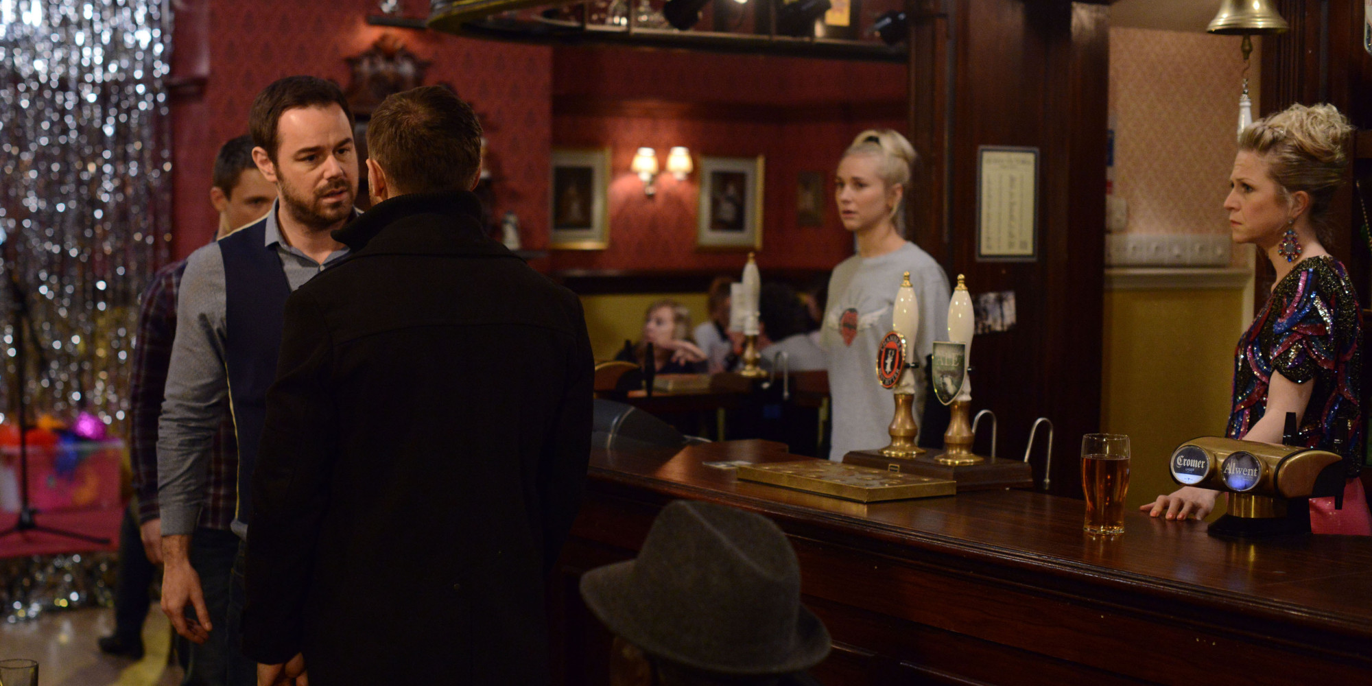 ‘eastenders Spoiler Its Mick Carter Vs Dean Wicks Brothers In Queen