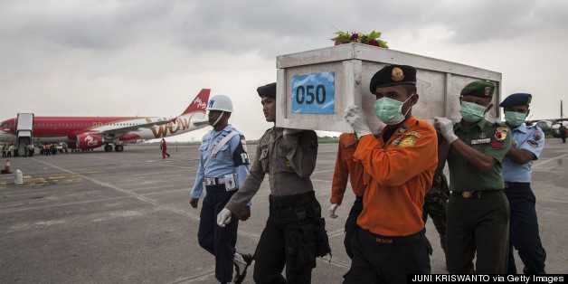 Divers Recover 6 More Bodies From AirAsia Crash