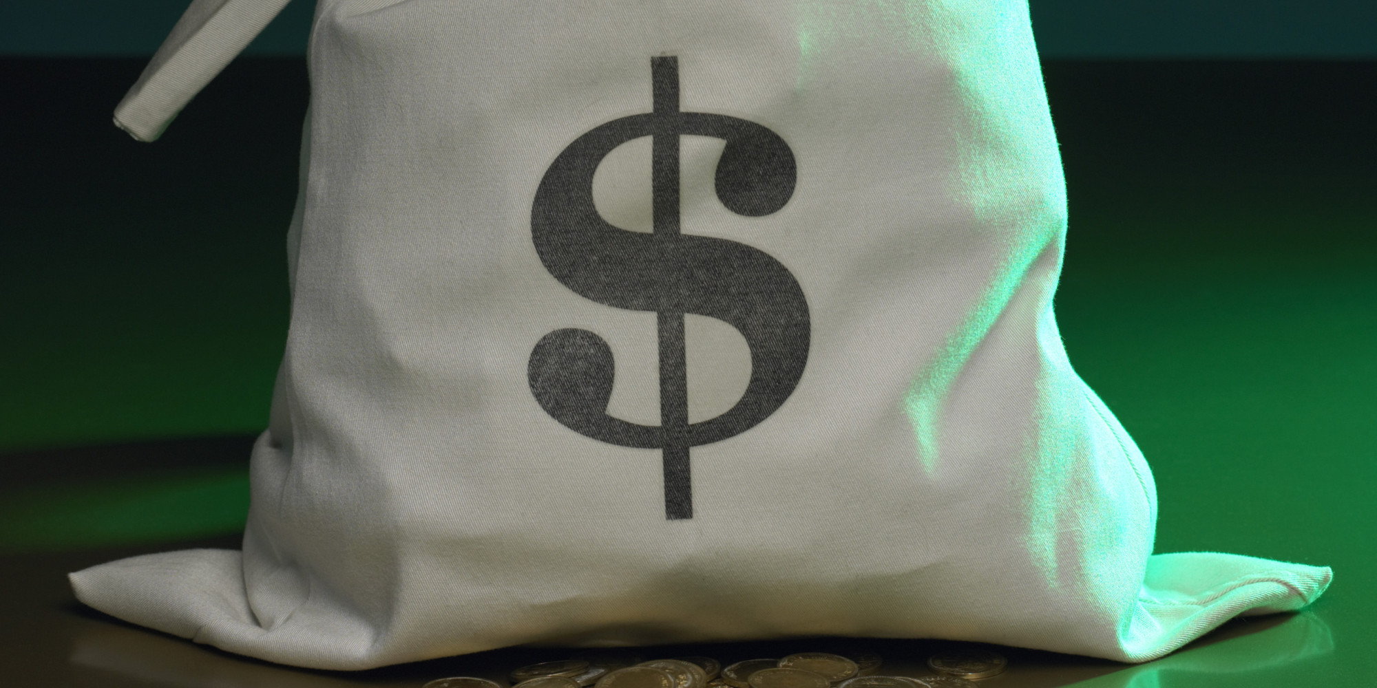 Woman Orders Food, Gets Bag Of Cash Instead - Huffington Post