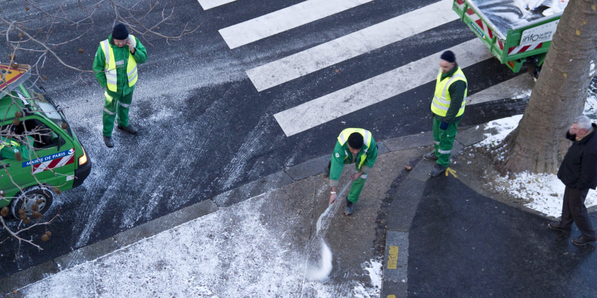 Here's A ScienceBacked Guide To DeIcing Your Driveway