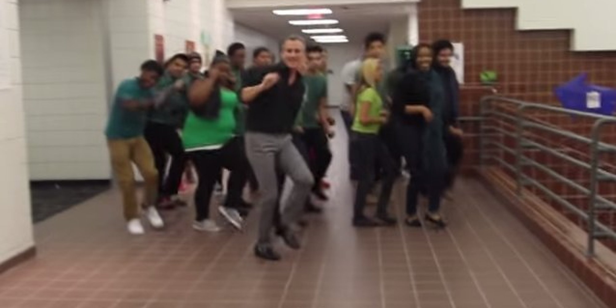 Teacher And His Students Recreate 'Uptown Funk,' Get An A+ In Breakin ...