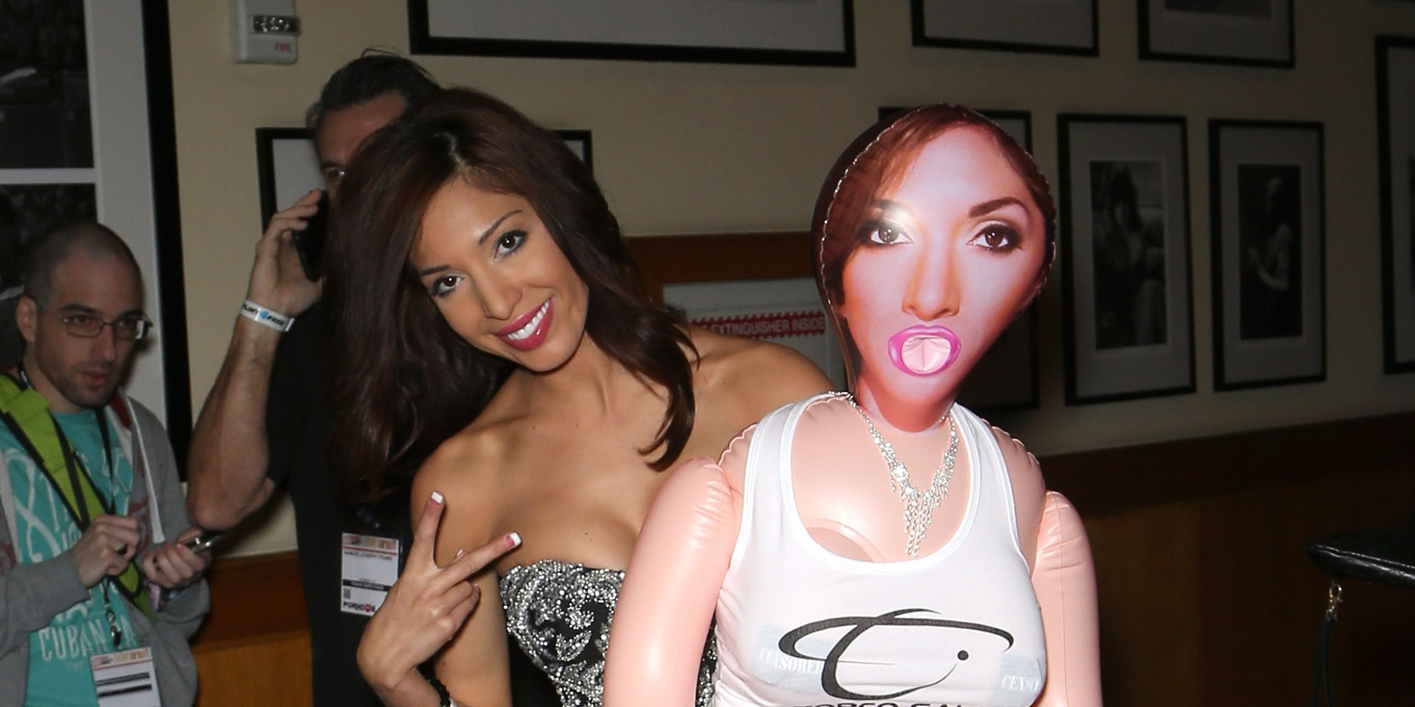 Farrah Abraham Wants More Plastic Surgery Despite Botched Lip