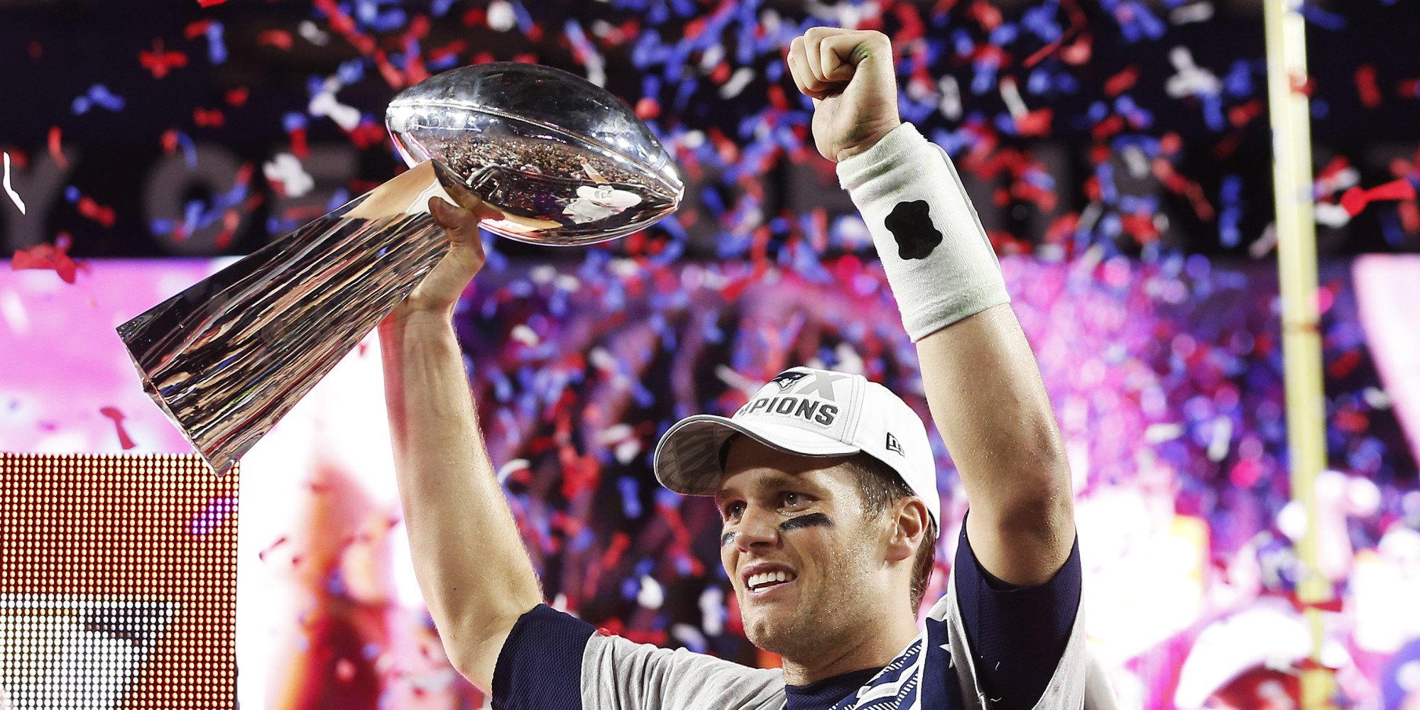 Patriots Quarterback Tom Brady Wins Super Bowl Mvp For Third Time Huffpost 9220