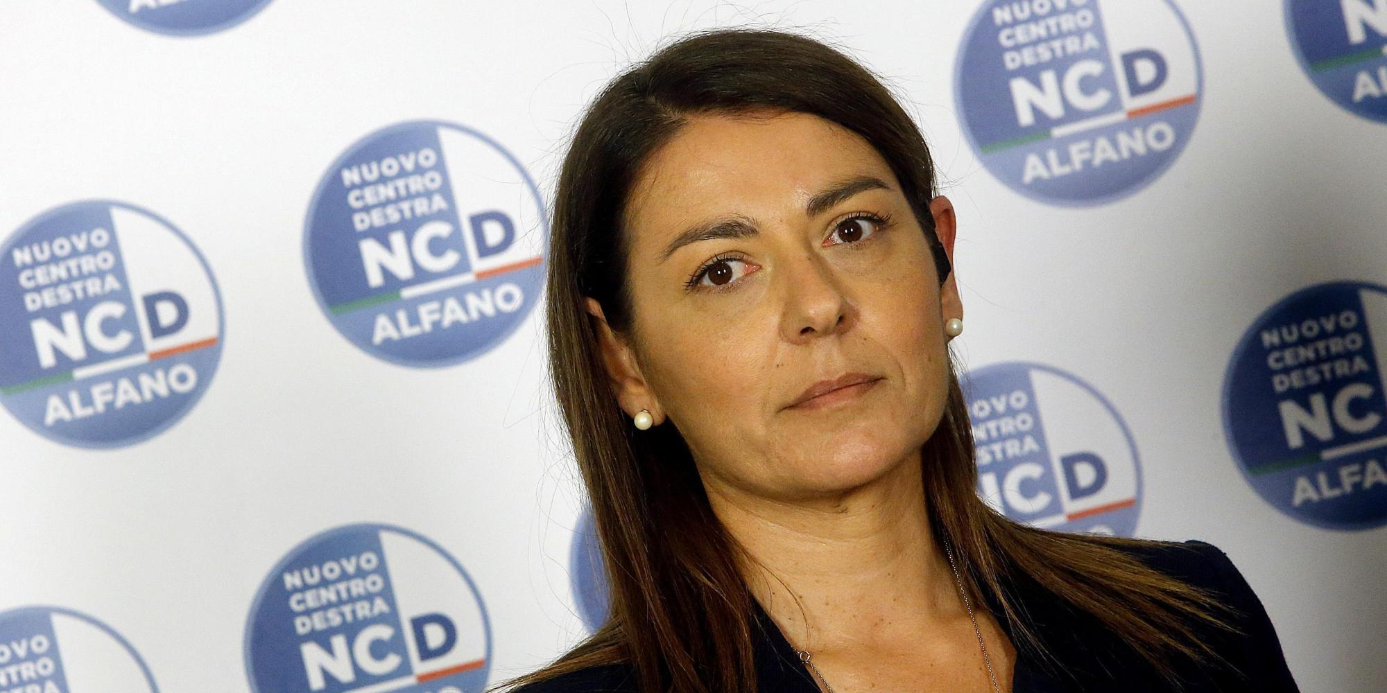 L&#39;addio di Barbara Saltamartini ad Angelino Alfano: &quot;Ncd ha subìto il metodo Renzi, non siamo un suo cespuglio&quot; - o-SALTAMARTINI-facebook