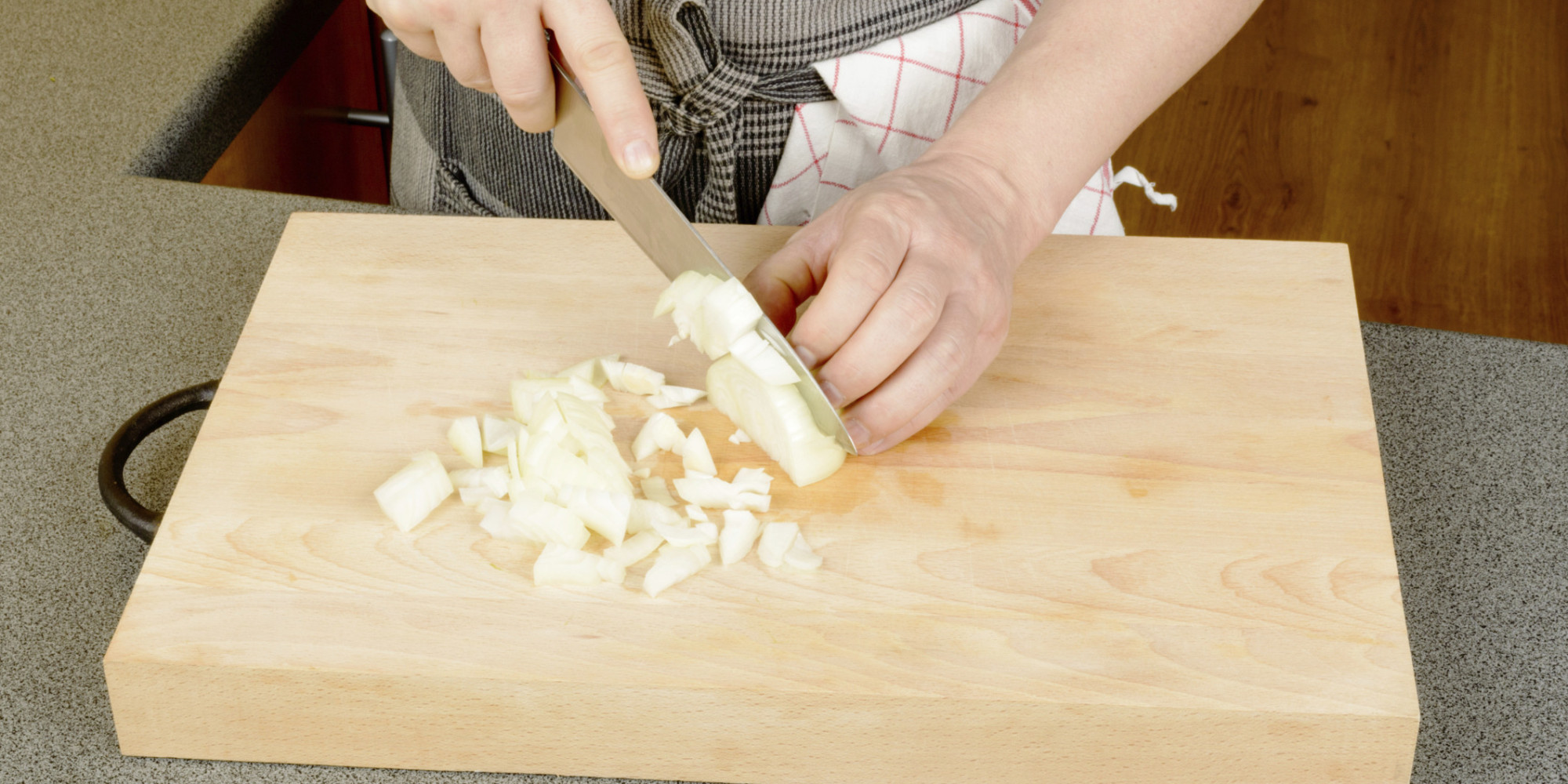 How To Cut An Onion In 5 Easy Steps HuffPost