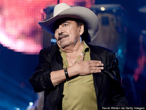 Joan Sebastian: 'Vengo celebrando 16 años con el cáncer'