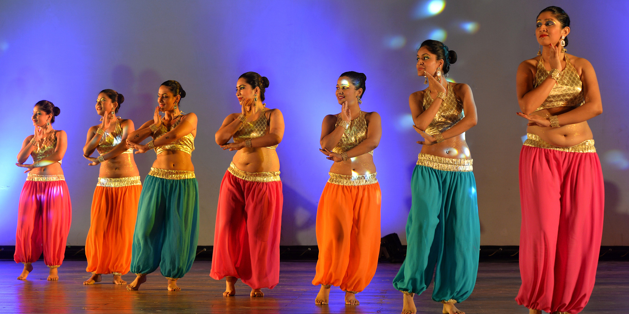 9 Reasons Every Woman Should Take Up Belly Dancing Huffpost