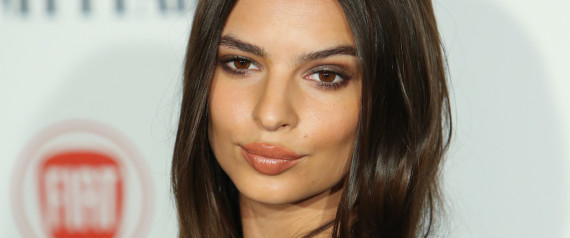 Emily Ratajkowski se dénude sur Instagram