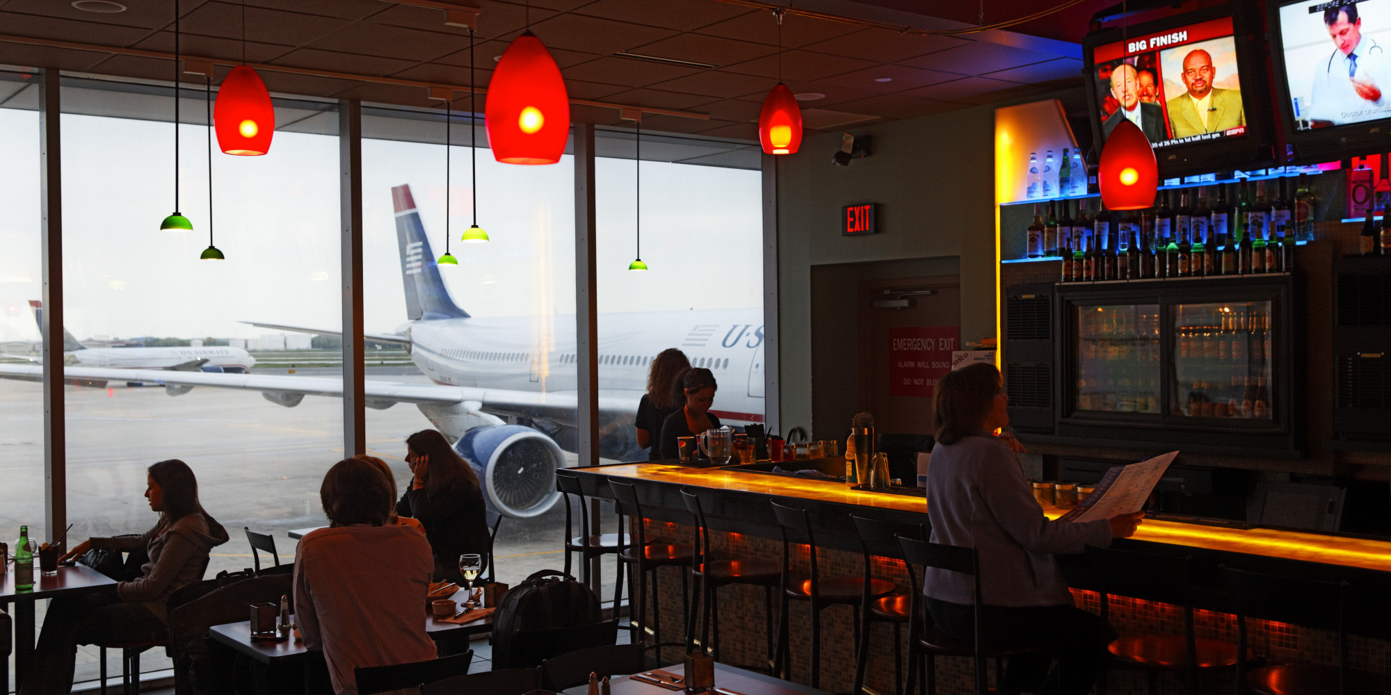 The Definitive Guide To Drinking In Airports Huffpost