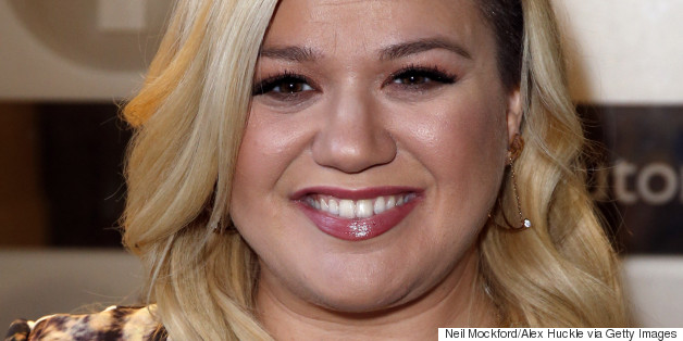 Kelly Clarkson On Her Lesbian Groupies And What She Will Do If Her Daughter Is Gay