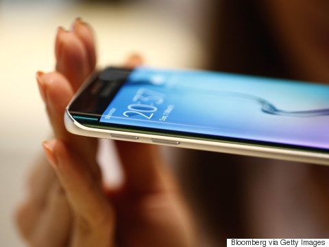 Vast Majority Of Us Would Prefer A Thicker Smartphone If It Meant A Better Battery