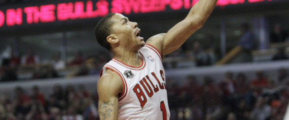 derrick rose dunks on pacers. derrick rose dunking on pacers