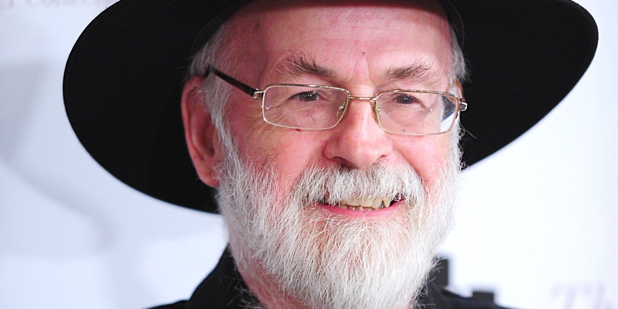 Terry Pratchett Dead: Bestselling 'Discworld' Author Dies ...
