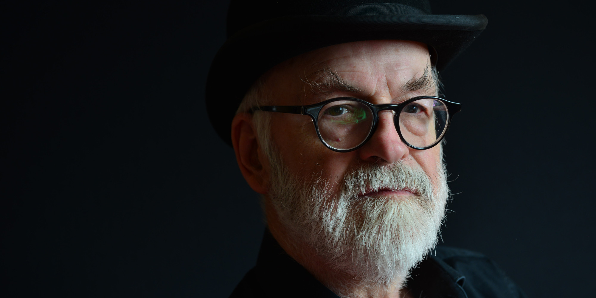 Terry Pratchett Dead: Stars Pay Tribute To ‘Discworld ...
