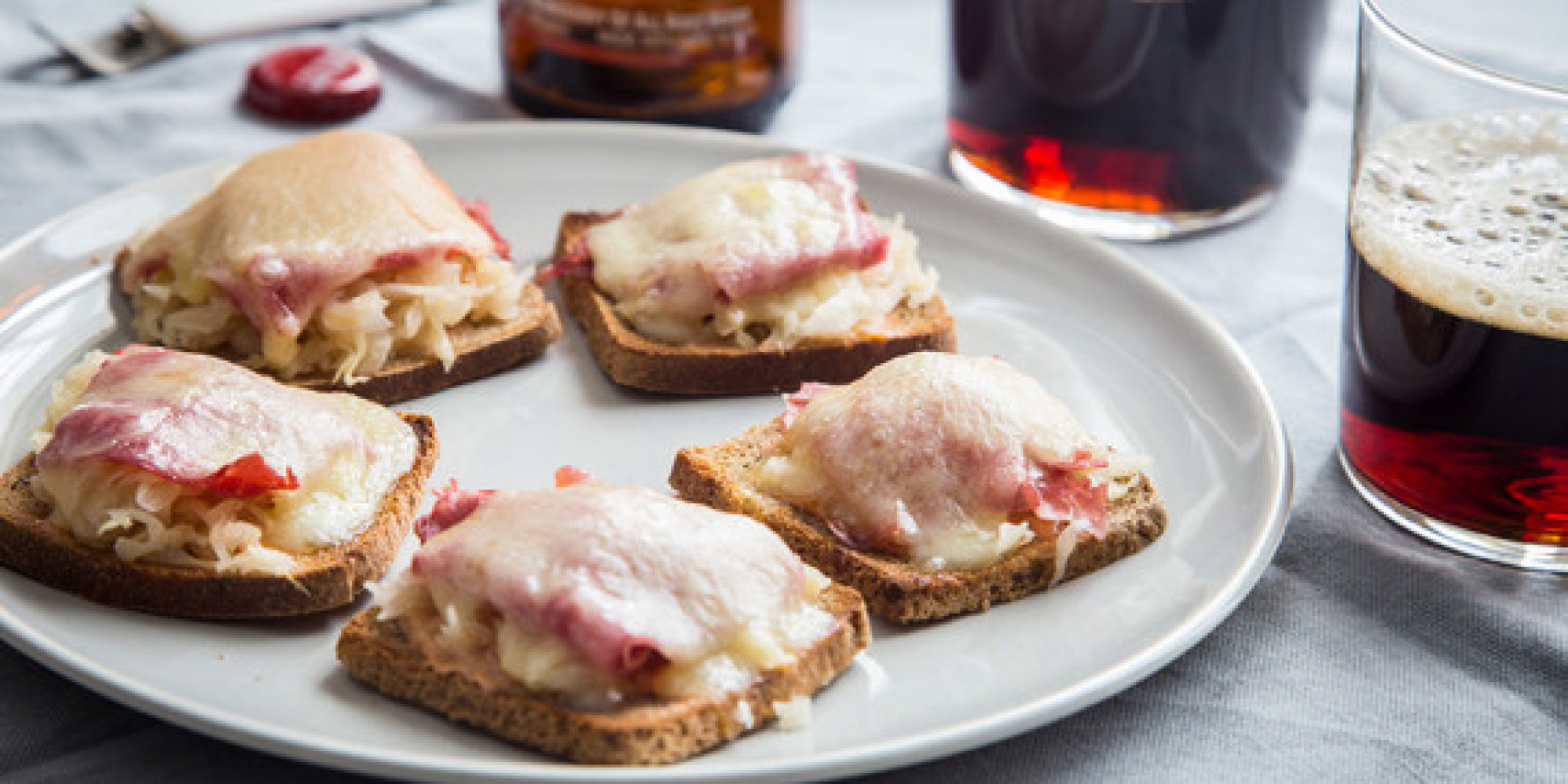 Mini Reuben Toasts for Your St. Paddy's Day Party | HuffPost
