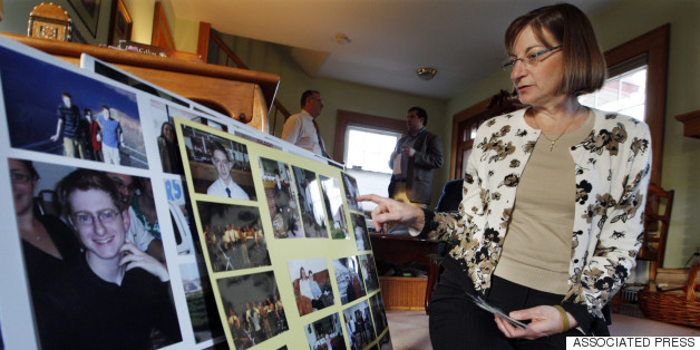 Democrats Want Colleges To Establish Cyberbullying Policies That Cover LGBT Students