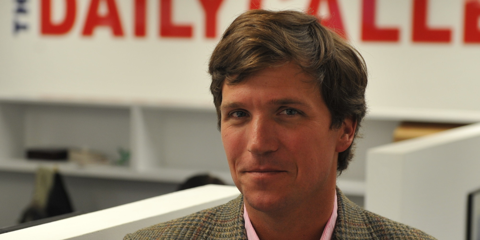 Blogger Resigns From The Daily Caller After Tucker Carlson Pulls Column Critical Of Fox News 