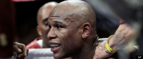 Floyd Mayweather Threatens Guards