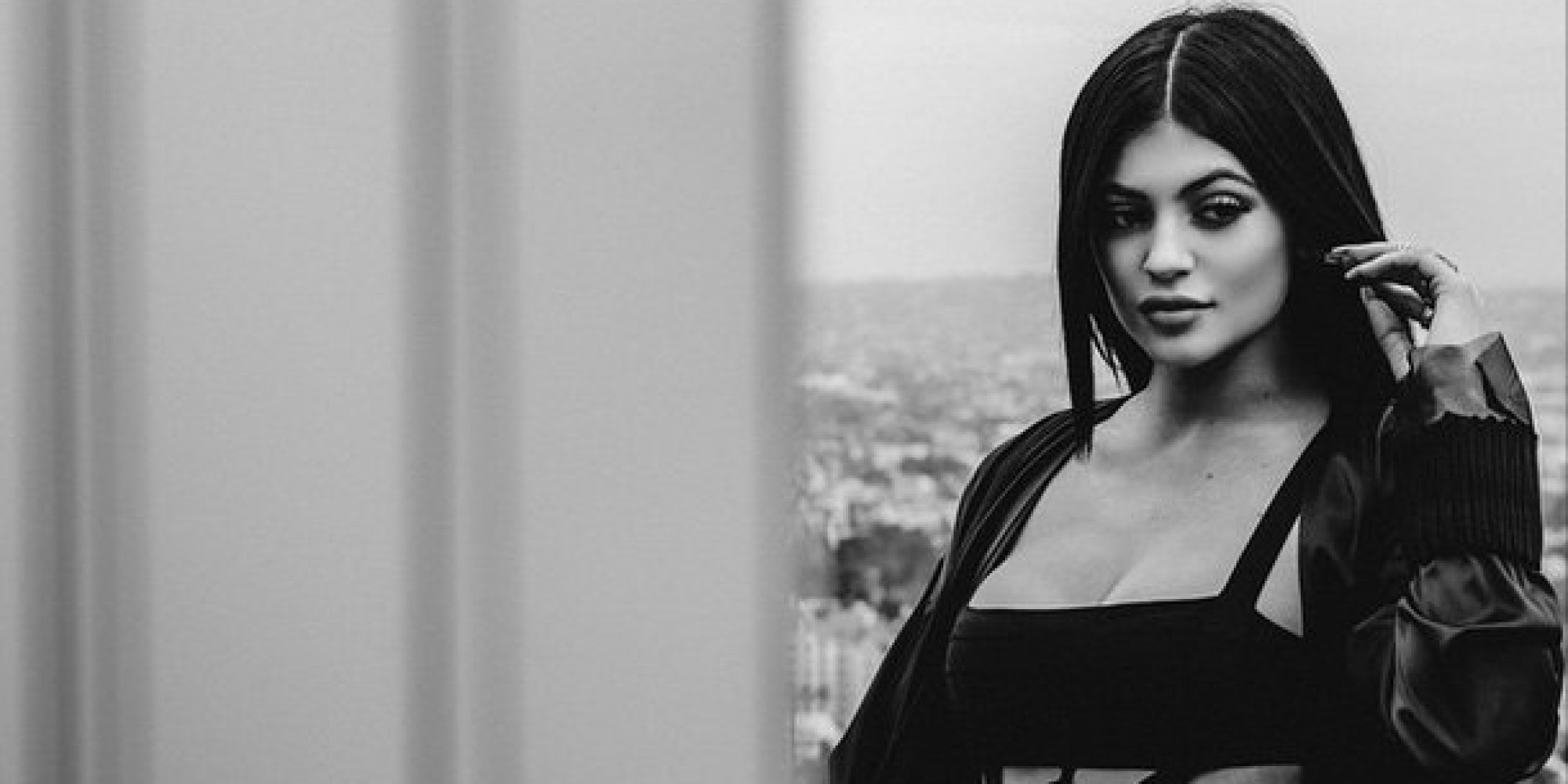 Kylie Jenner Models A Swimsuit With Some Impractical Cutouts Huffpost 