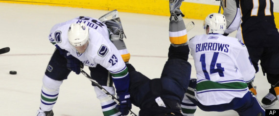 Canucks Predators