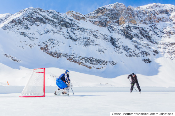 Ice Hockey : The Story Of Canadians In The O