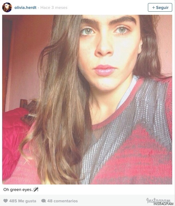 Una adolescente uruguaya, 'gemela' de Cara Delevingne