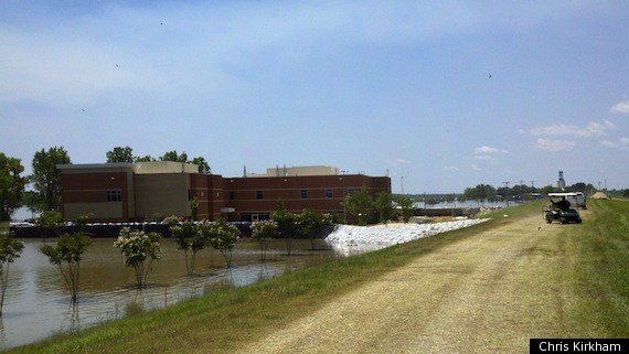 mississippi river flooding. Mississippi River Flooding: