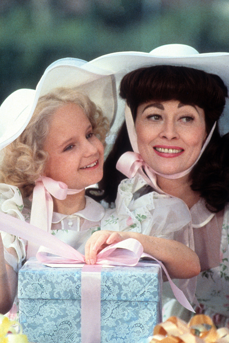 Faye Dunaway Faye Dunaway Will Open Up About 'Mommie Dearest' In A New