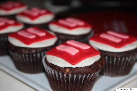 West Hollywood S The Abbey Introduces Religious Freedom Cupcakes In Support Of Lgbt Equality