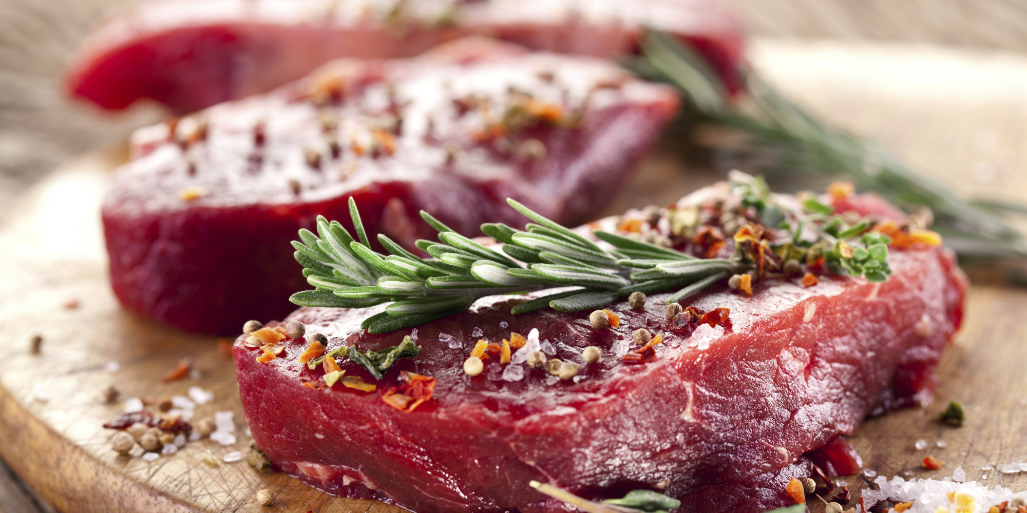 Red Meat Makes You Put On Weight, While Yogurt, Seafood And Nuts Aid
