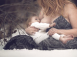 10 Photos Of Mothers Nursing In Nature To Normalize Breastfeeding