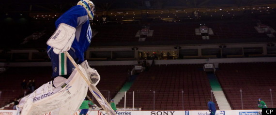 Luongo Canucks Goalie Stanley Cup