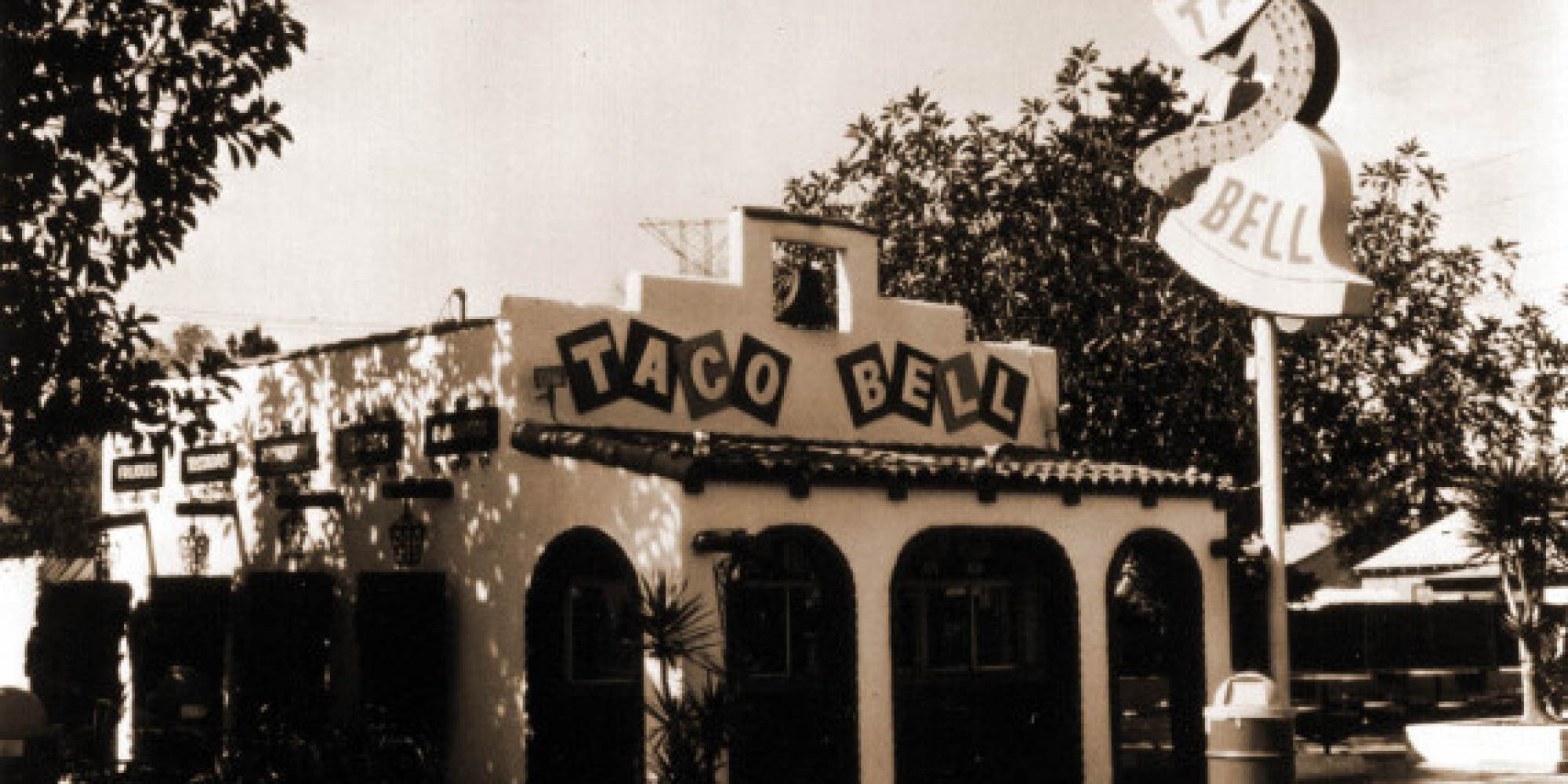 Taco Bell&#039;s Founder Originally Intended To Start A Burger Empire