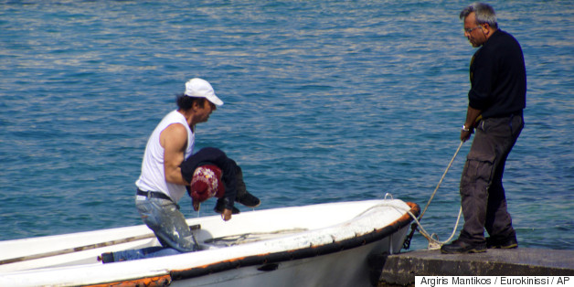 This Photo Captures The Grim Reality Of The Mediterranean Refugee Crisis