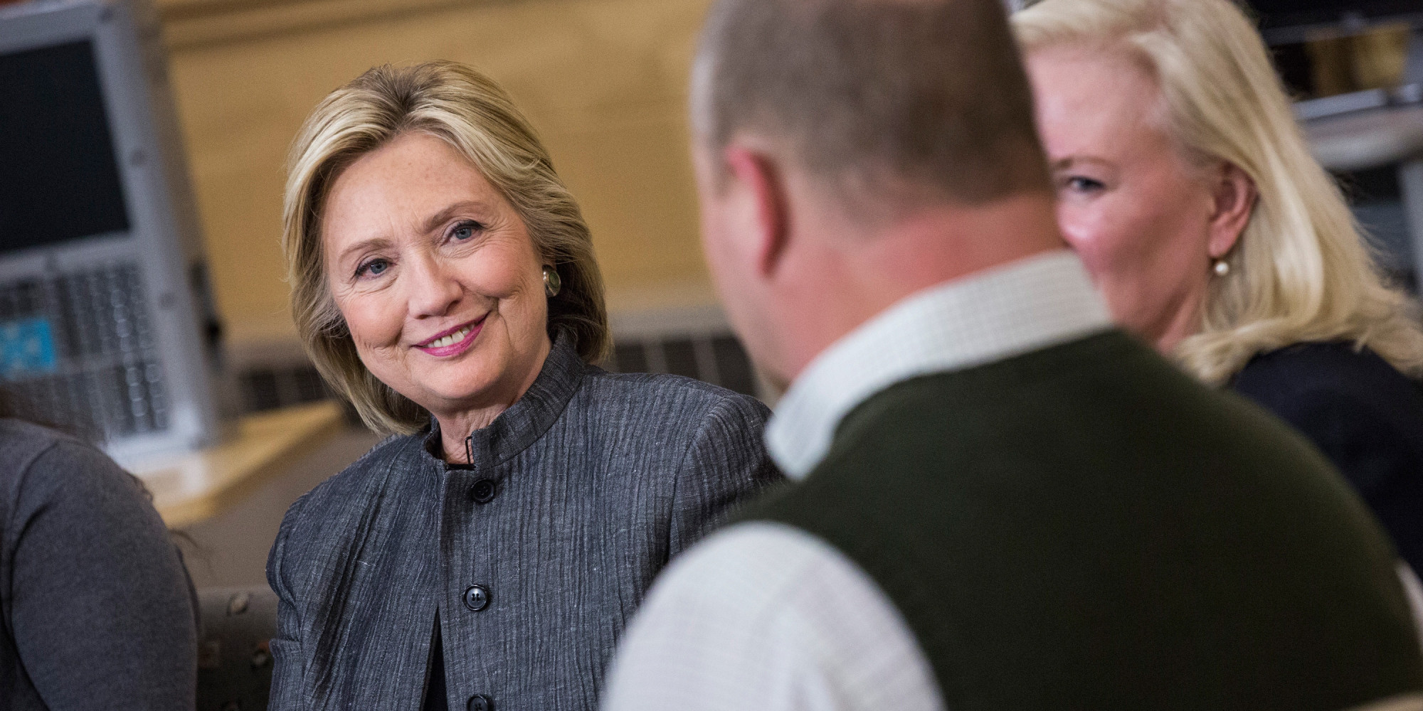 Hillary Clinton Campaign Launches Grassroots Organizing Program In All 50 States Huffpost 