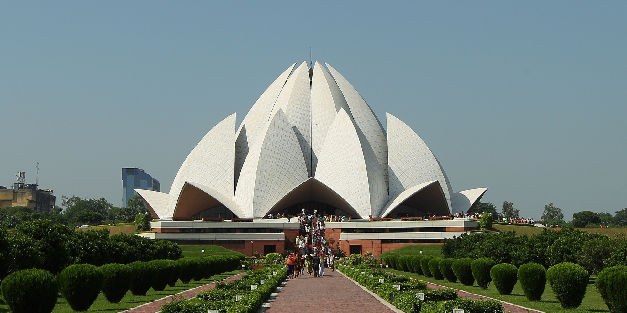 Delhis Iconic Lotus Temple Turning Yellow Due To Pollution