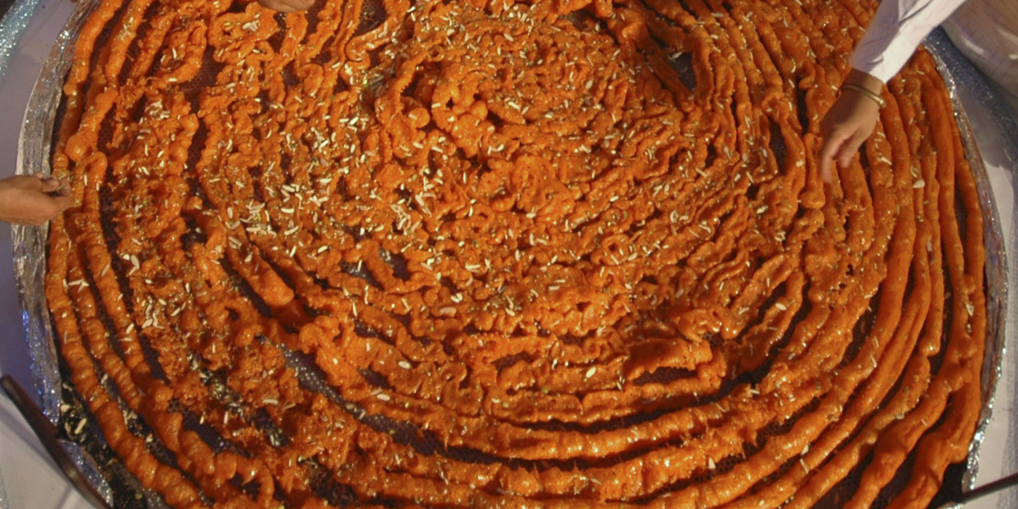 sweet-finishings-india-breaks-world-record-for-largest-jalebi-and-imarti