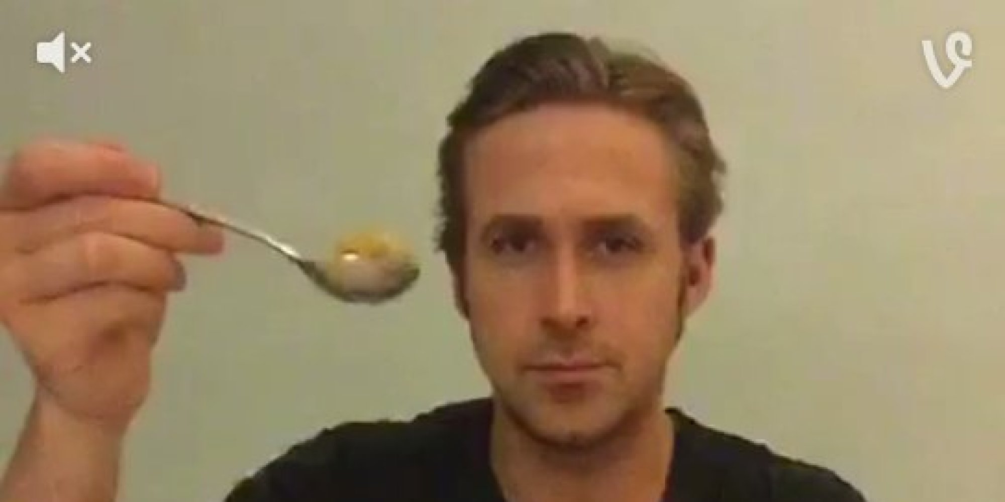 Ryan Gosling Vines Himself Eating Cereal In Tribute To Meme Creator Ryan Mchenry Huffpost Uk 3066